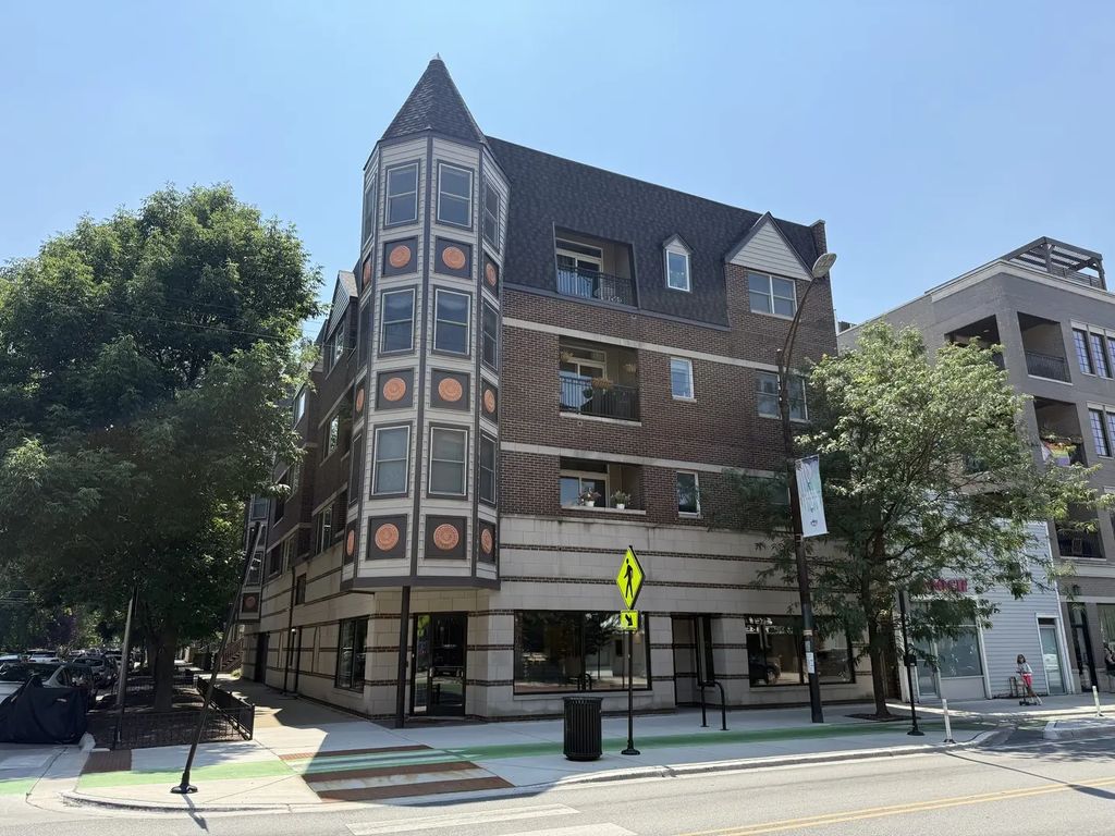 2301 W Belmont Avenue 1, Chicago