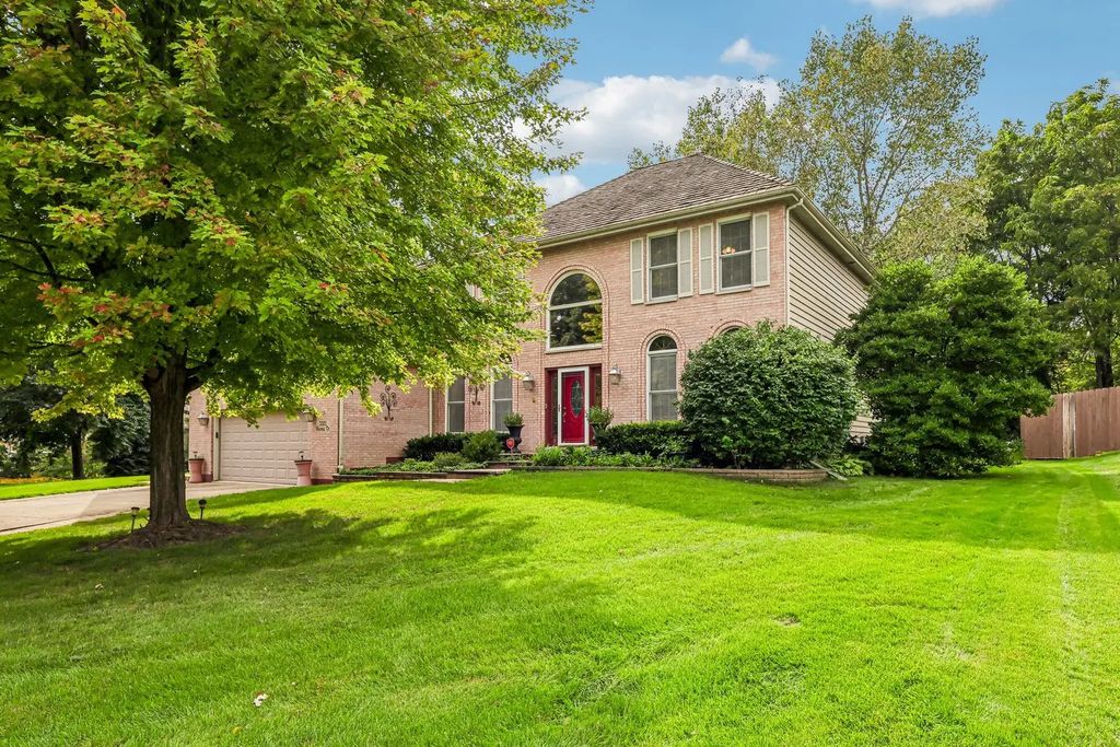 2002 Ravine Drive, Gurnee