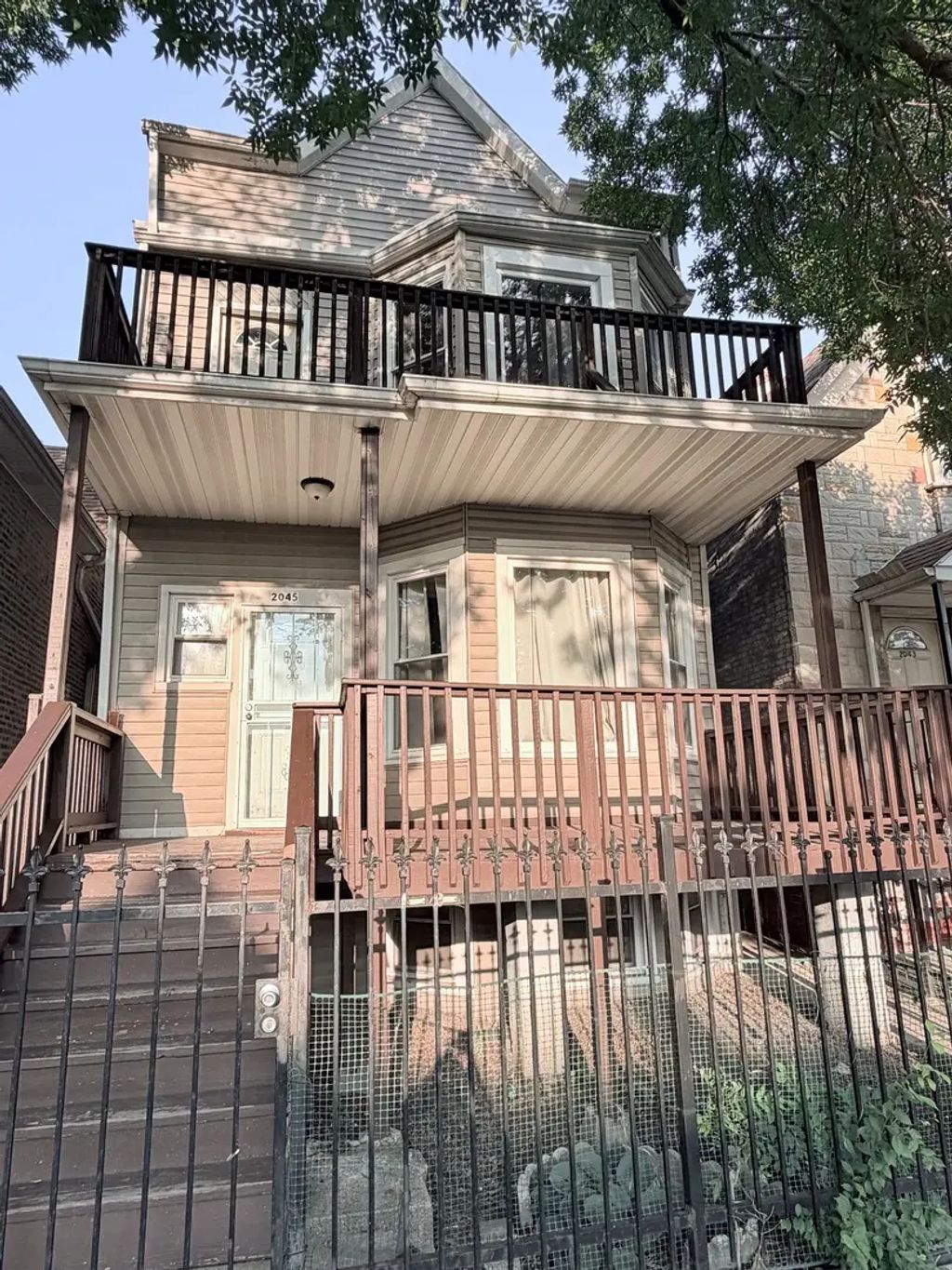 2045 N Tripp Avenue 1, Chicago