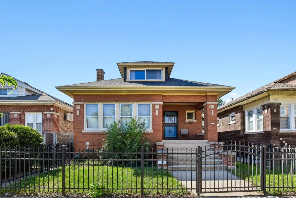 7918 S Luella Avenue, Chicago