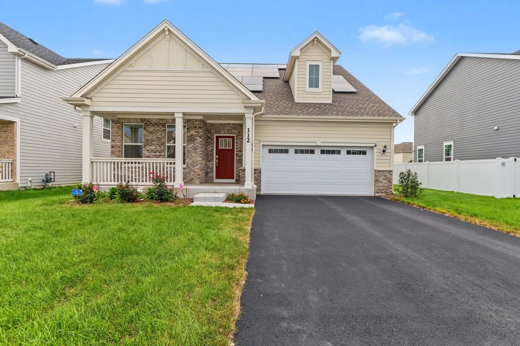 112 Sweetflag Circle, Elgin