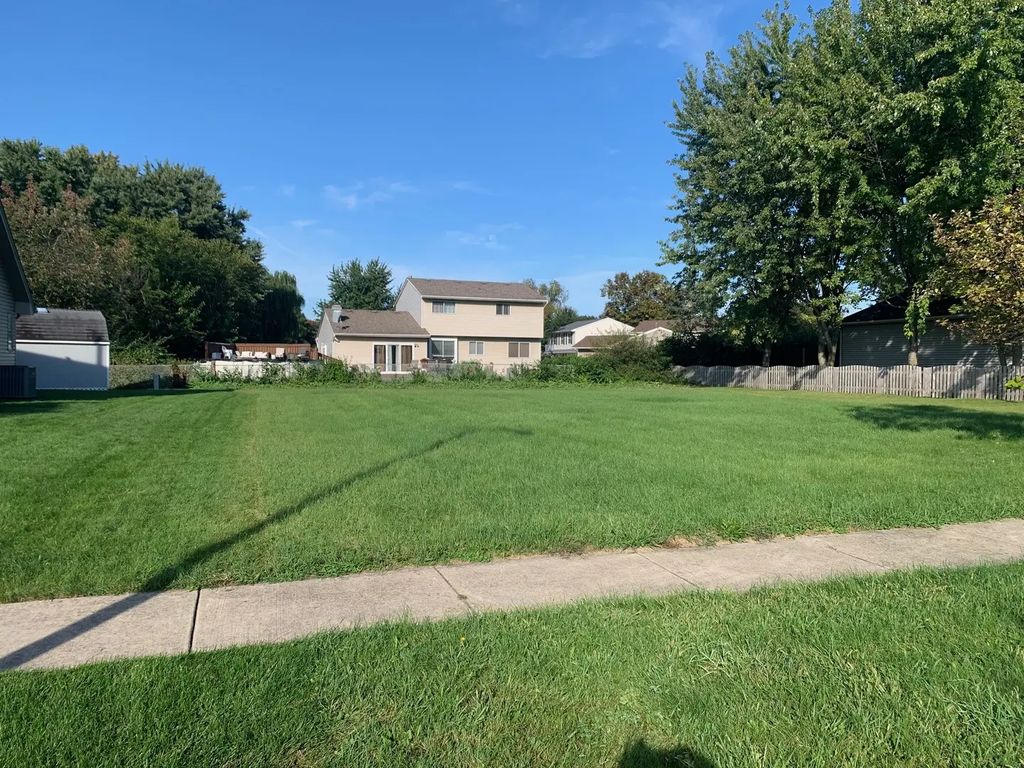 84 W Lynn Street, South Elgin