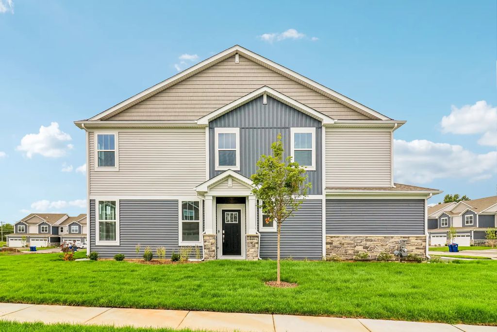 649 Cassia Court, Crystal Lake