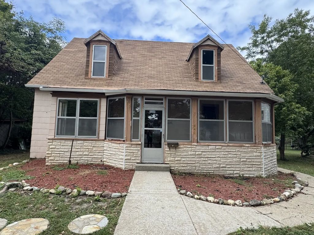 440 E Park Street, Duquoin