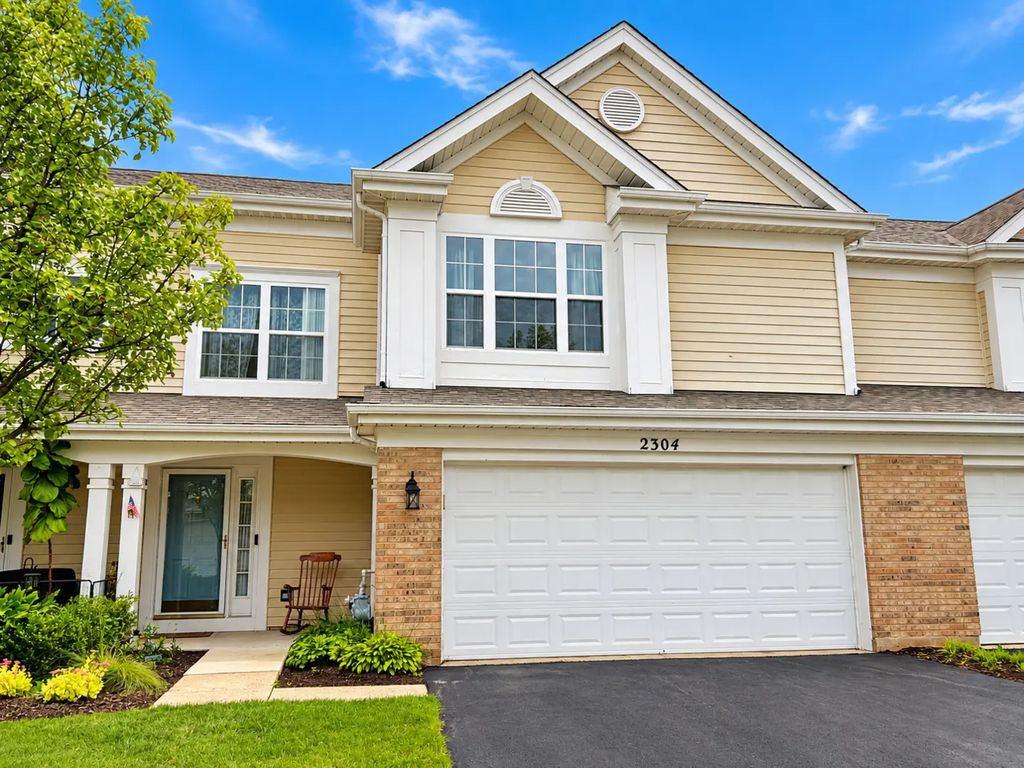 2304 Foxmoor Lane, Aurora
