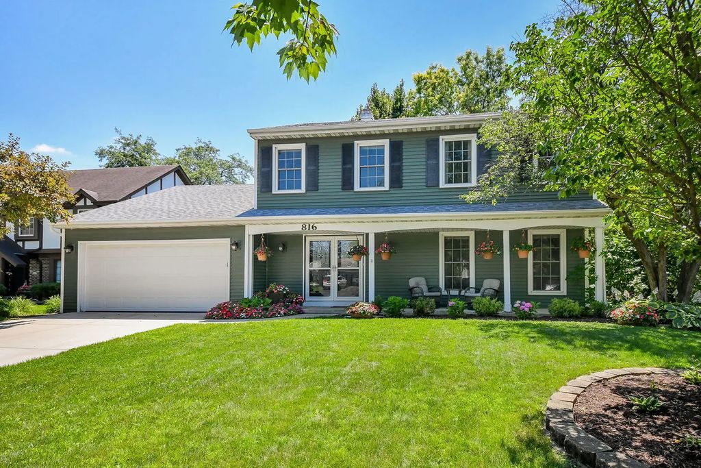 816 Canyon Run Road, Naperville