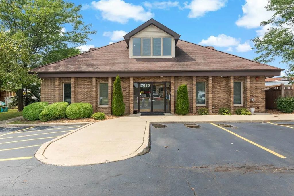 7030 Centennial Drive, Tinley Park