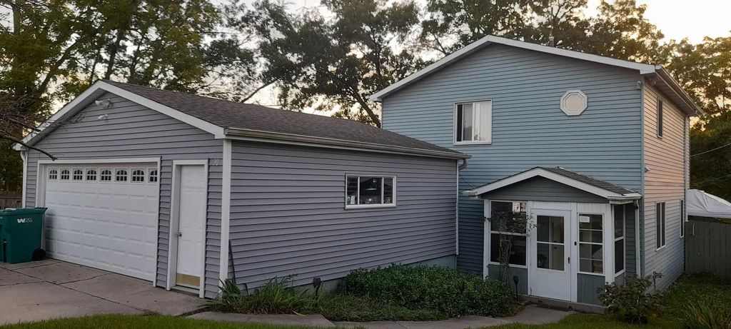 30 N Lilac Ave Avenue, Fox Lake