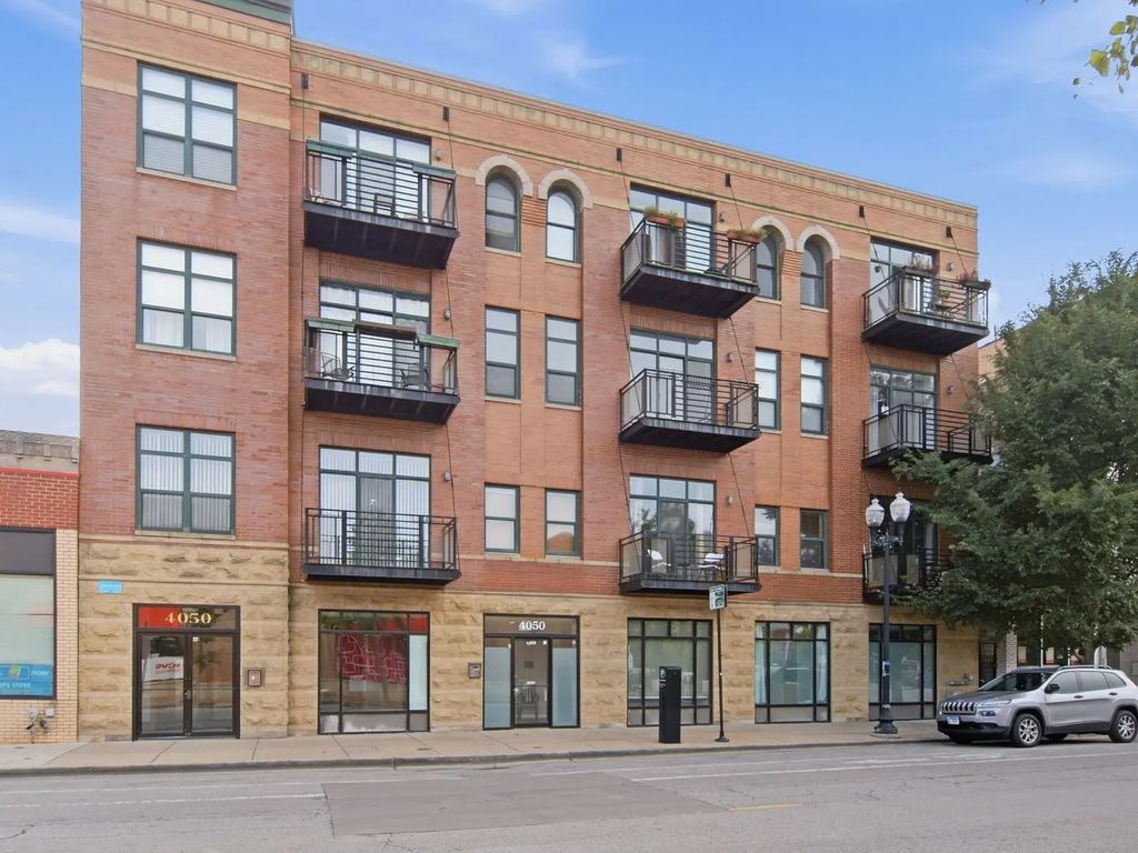 4050 N Lincoln Avenue 304, Chicago