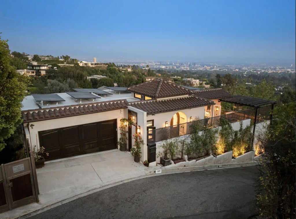 1380 Summitridge Place, Beverly Hills