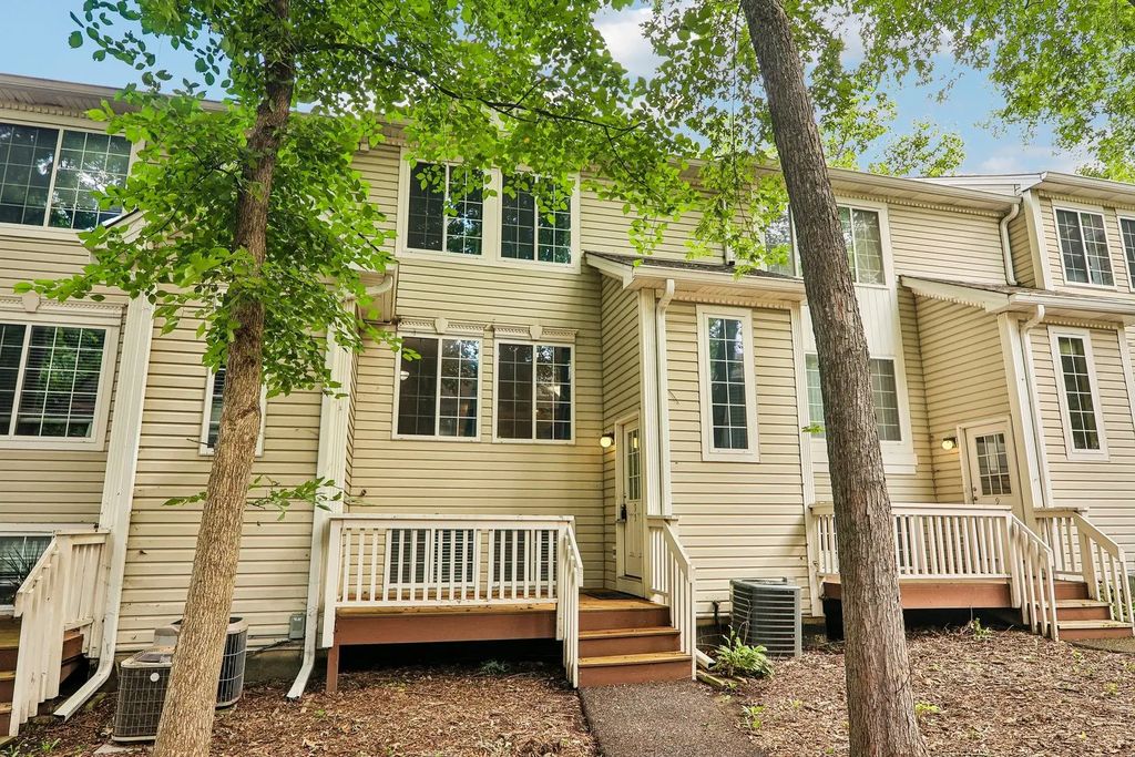 95 N Macgillis Drive, Round Lake