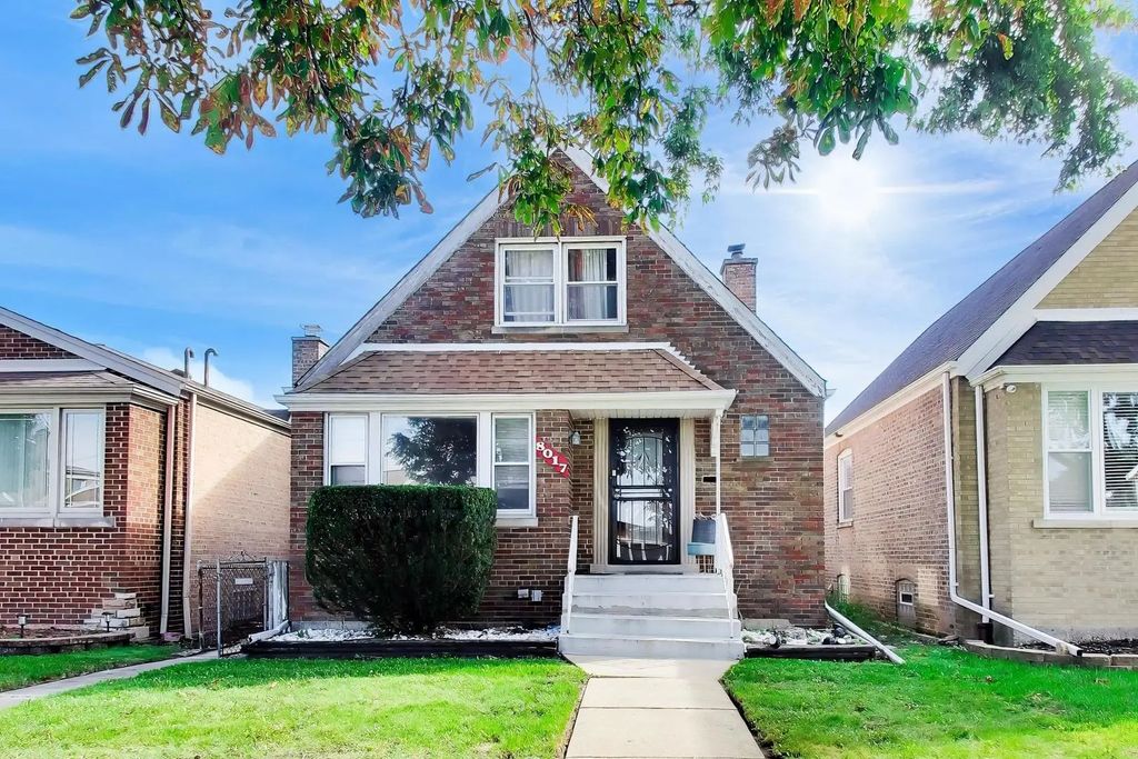 8017 S Sacramento Avenue, Chicago