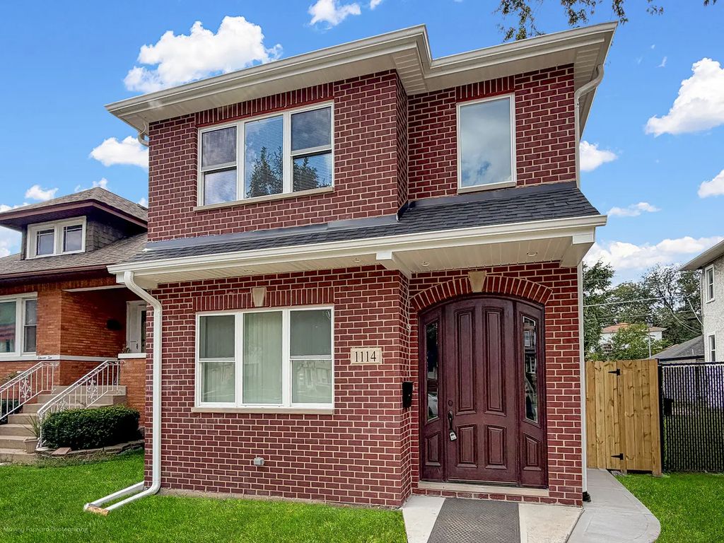 1114 N Broadway Avenue, Melrose Park