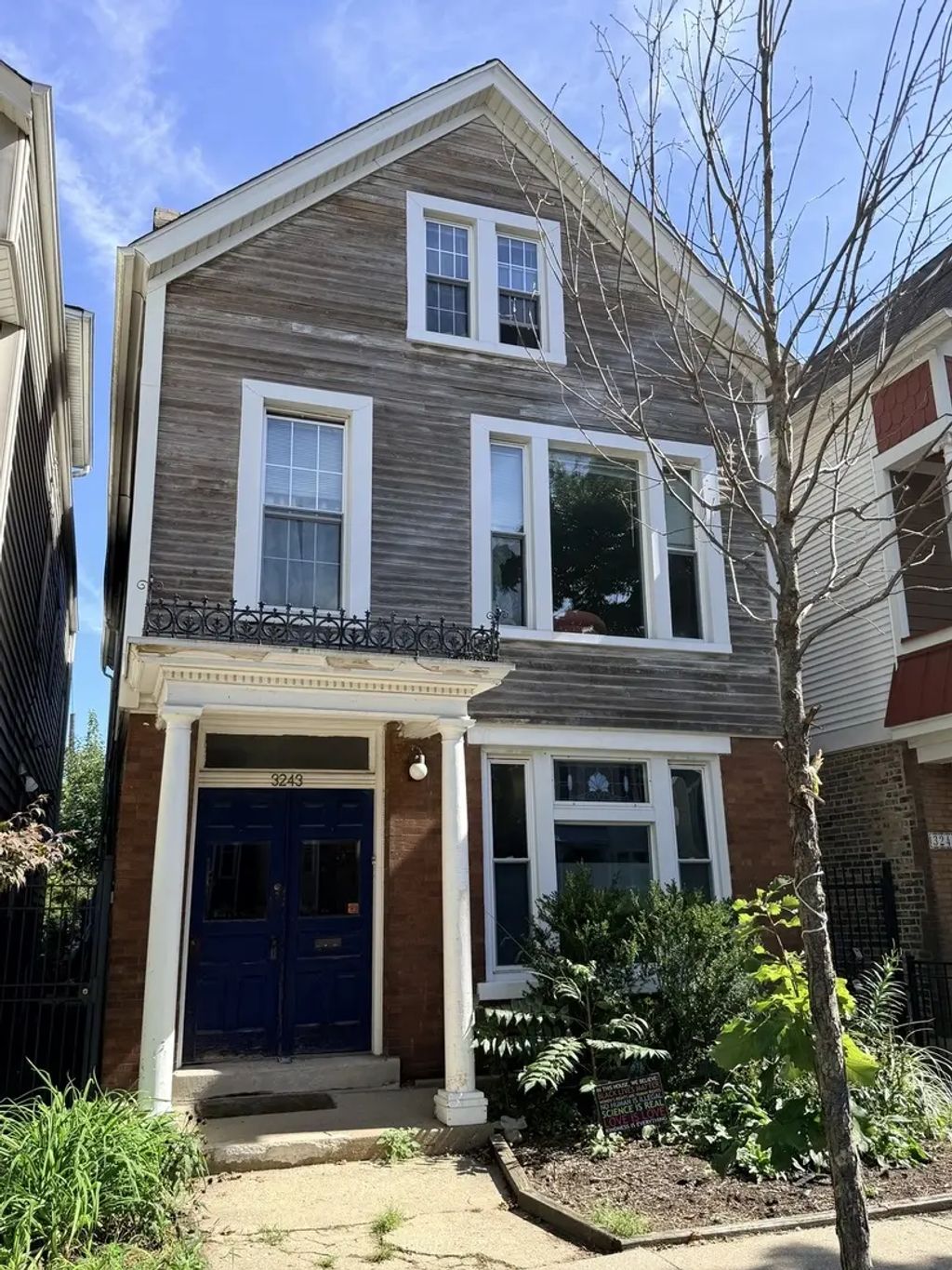 3243 N Hoyne Avenue 1, Chicago