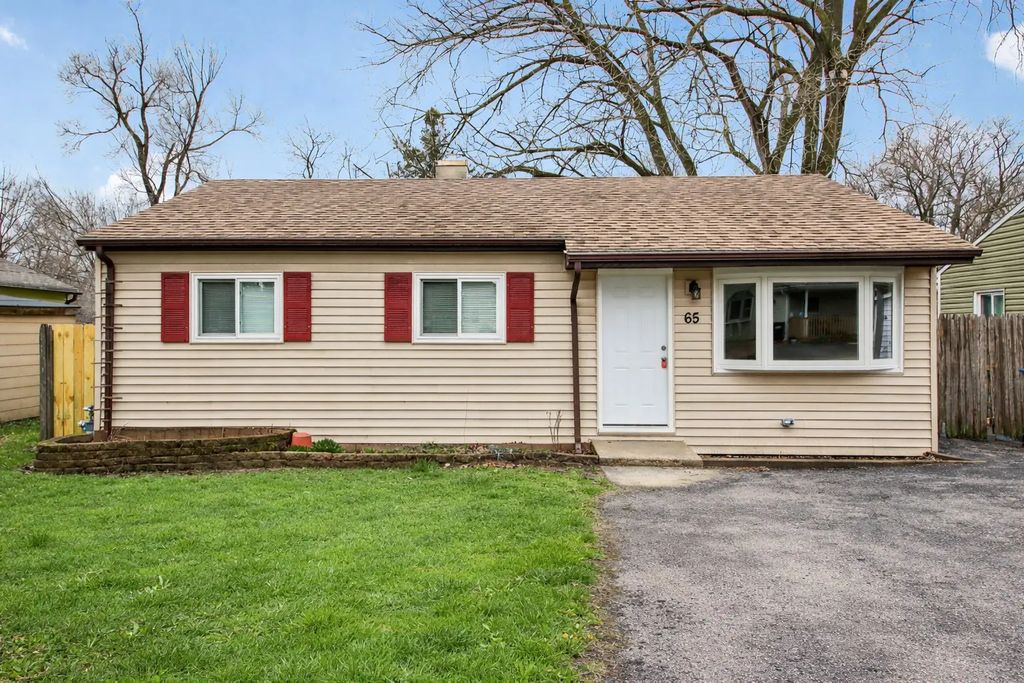 65 Della Street, Crystal Lake