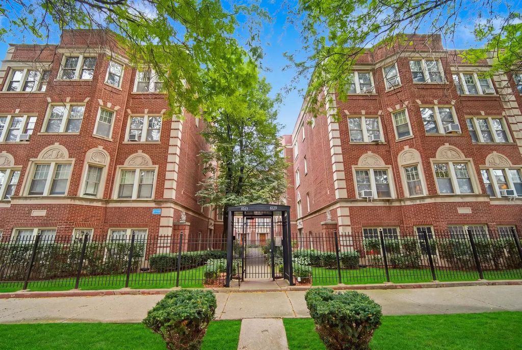 6135 N Hoyne Avenue 3, Chicago, 60659