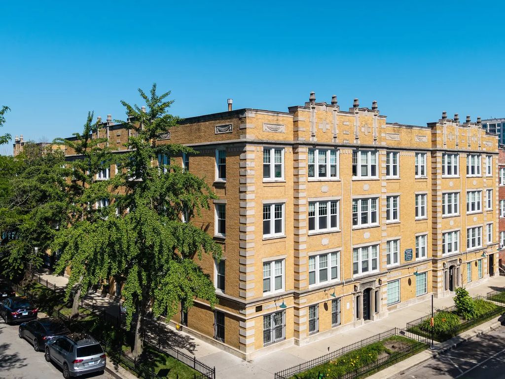 1100 W Glenlake Avenue 1, Chicago