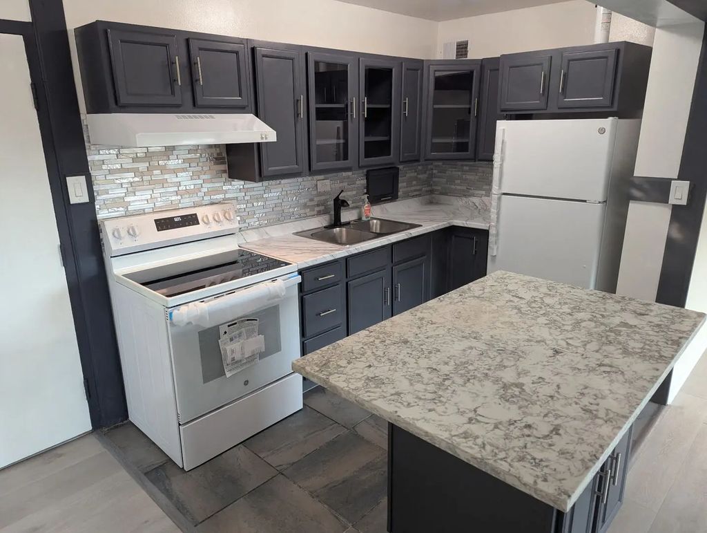 7337 S South Shore Drive 430, Chicago