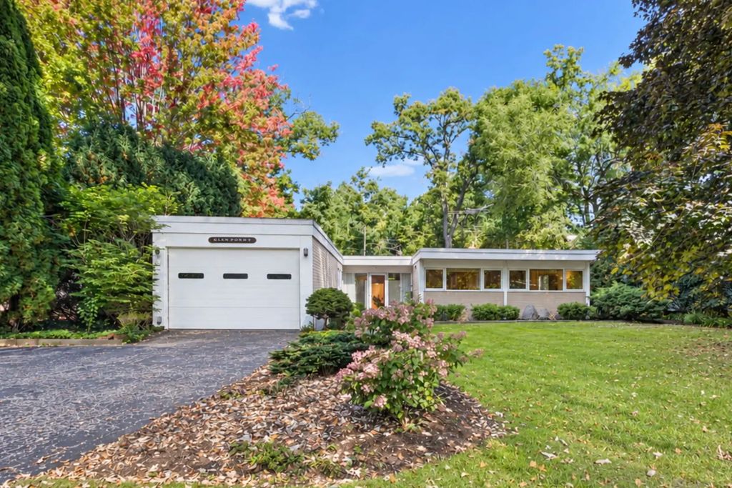 940 Ridgewood Drive, Highland Park