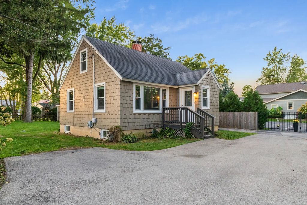 254 W Main Street, Carpentersville