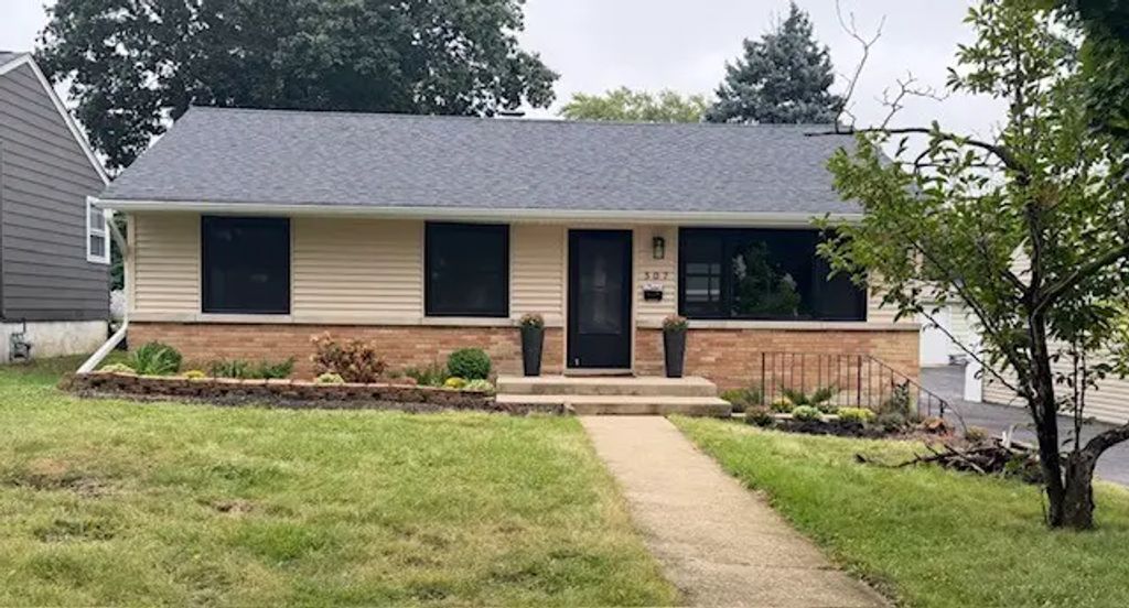 307 S Pierce Avenue, Wheaton