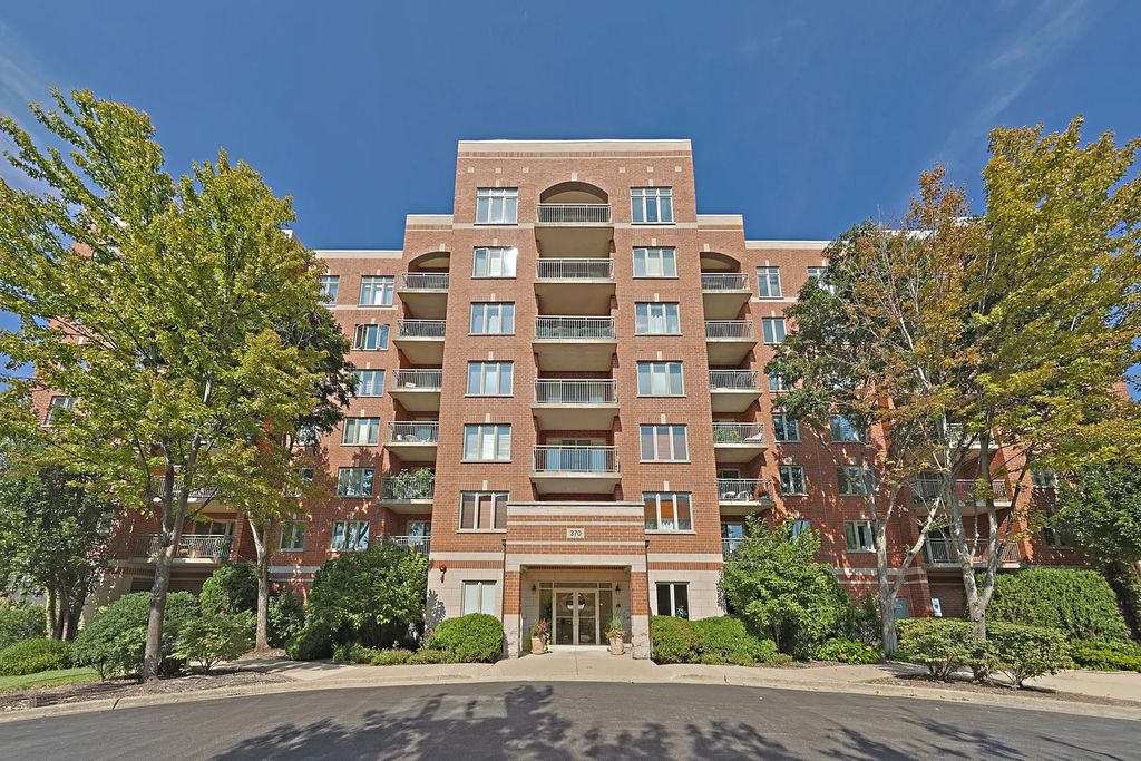 370 S Western Avenue 701, Des Plaines