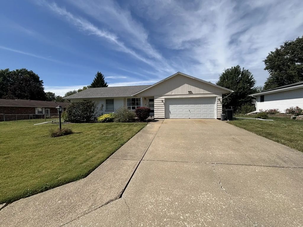 2811 E Bluff Court, Quincy