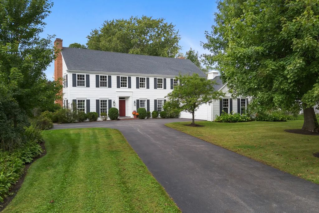 544 Lexington Drive, Lake Forest