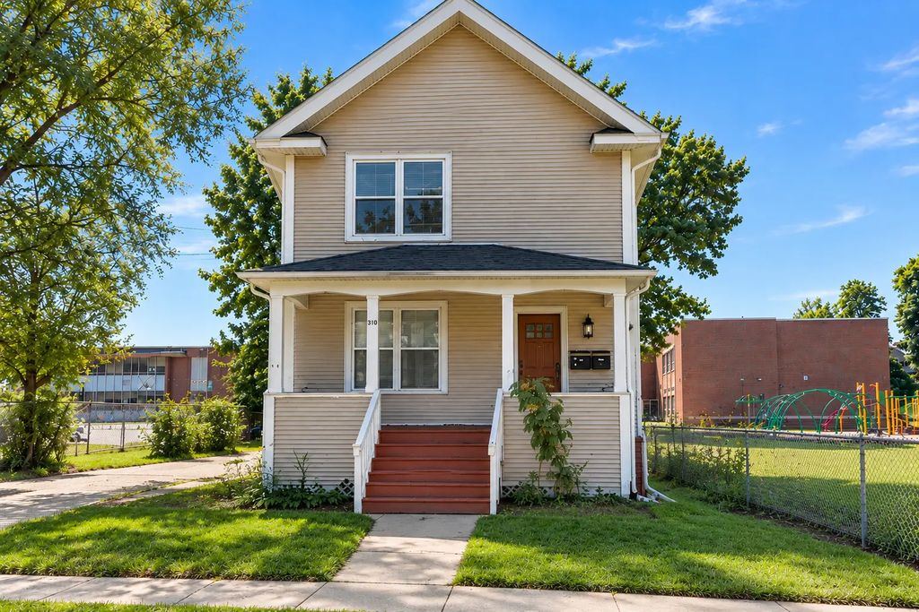 525 South Avenue, Waukegan