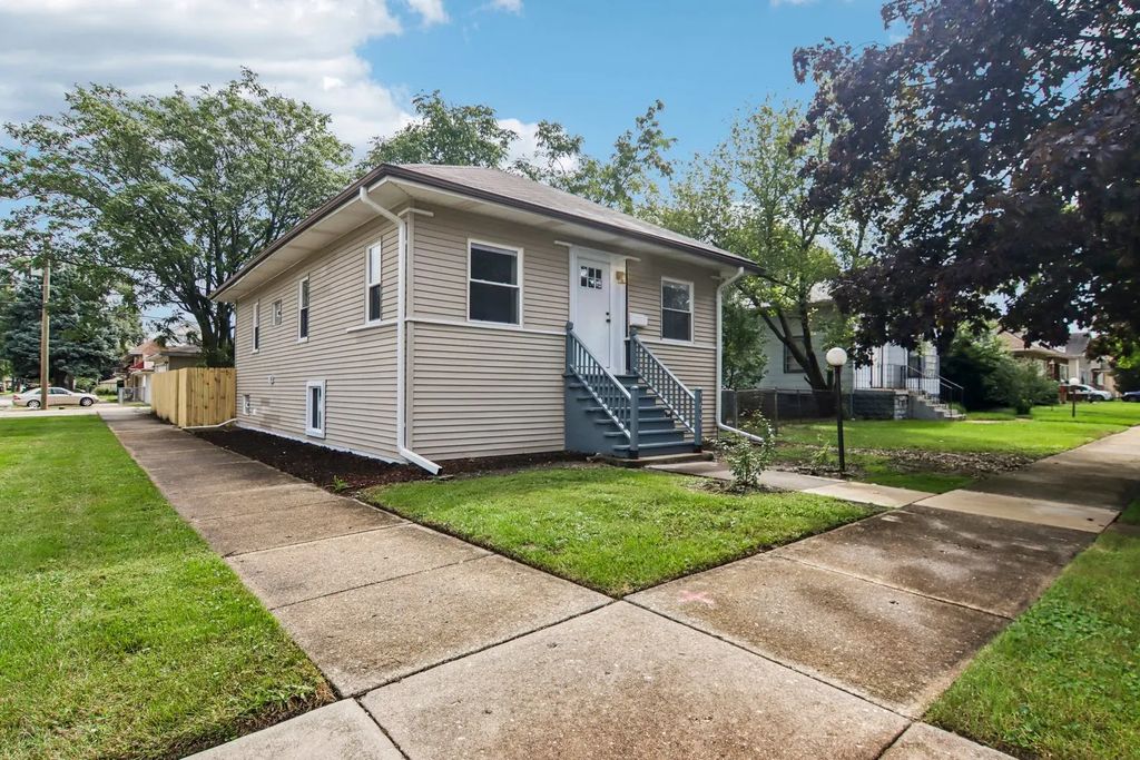 1601 S 20th Avenue, Maywood