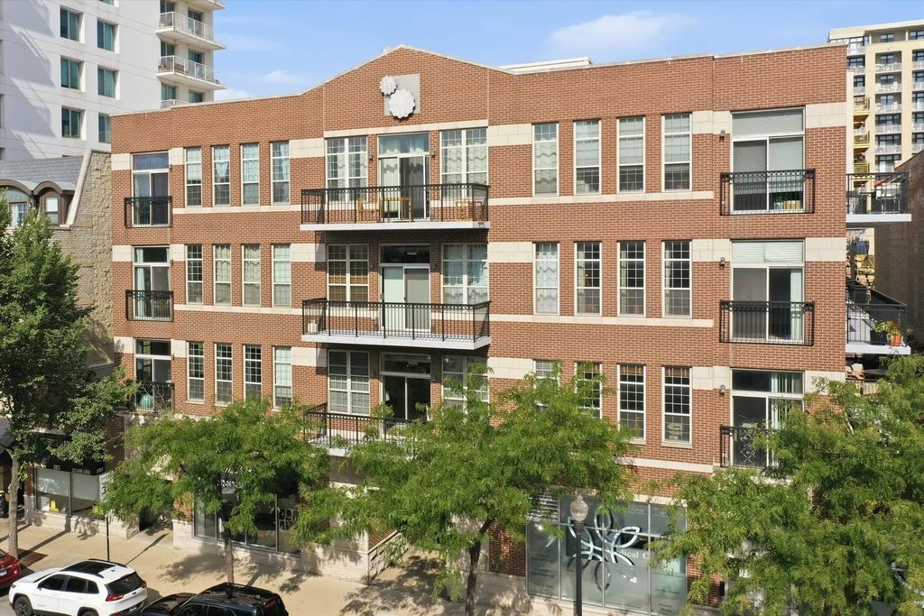 1919 S Michigan Avenue 208, Chicago