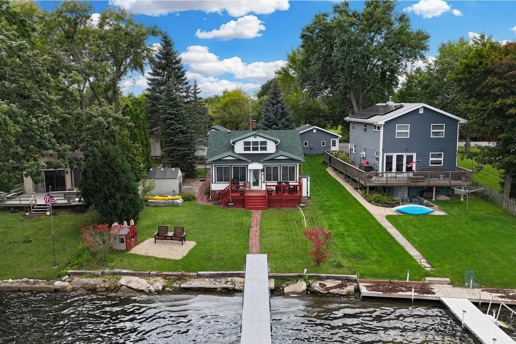 37821 N Douglas Lane, Lake Villa
