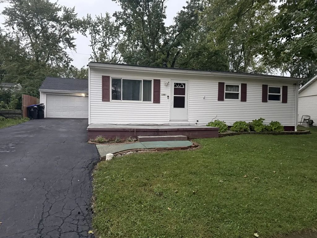 1305 Glenwood Road, Bloomington