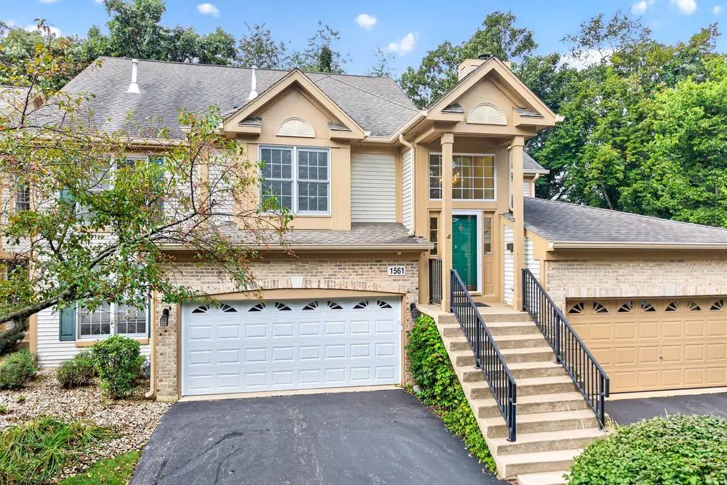 1561 Treeline Court 1561, Naperville