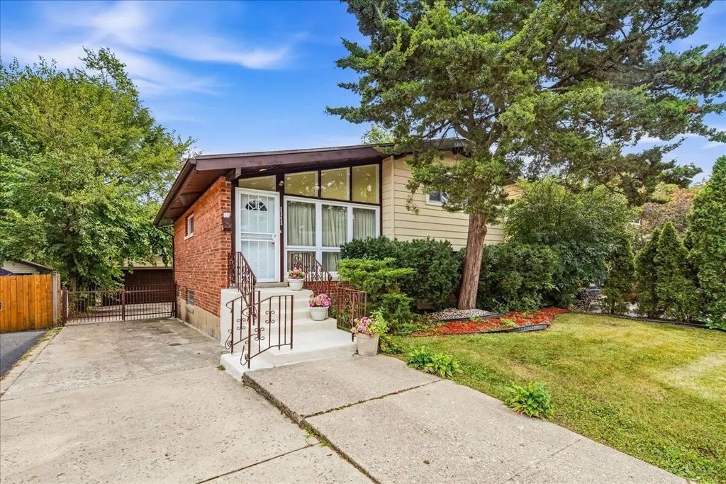 8343 S Kenwood Avenue, Chicago