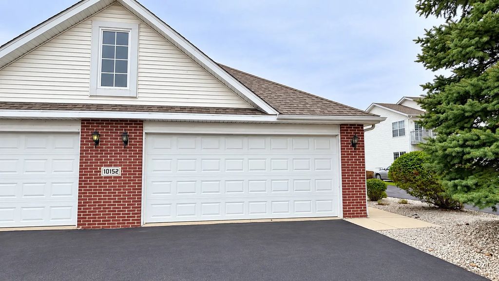 10152 Monarch Road 3, Roscoe