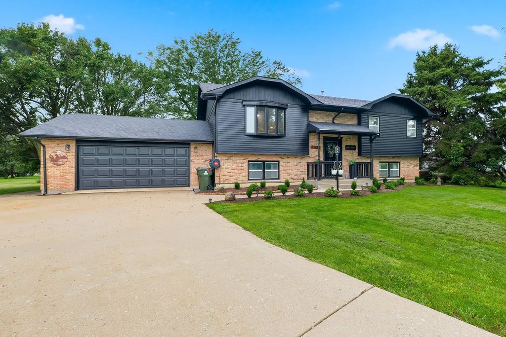 8065 Ashley Road, Morris