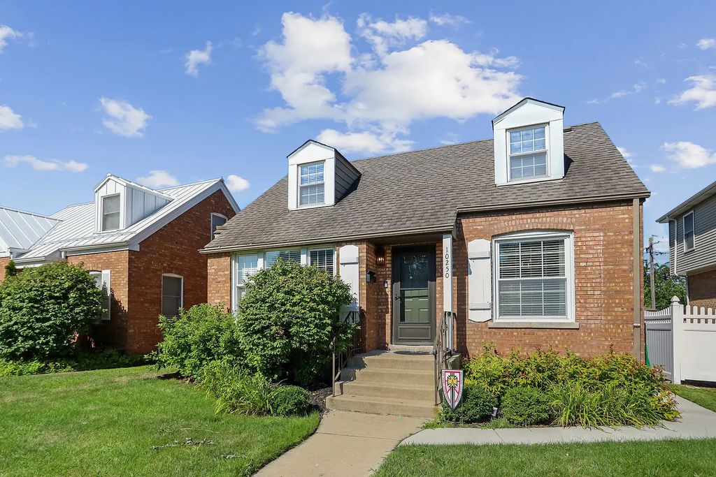 10250 S Turner Avenue, Evergreen Park