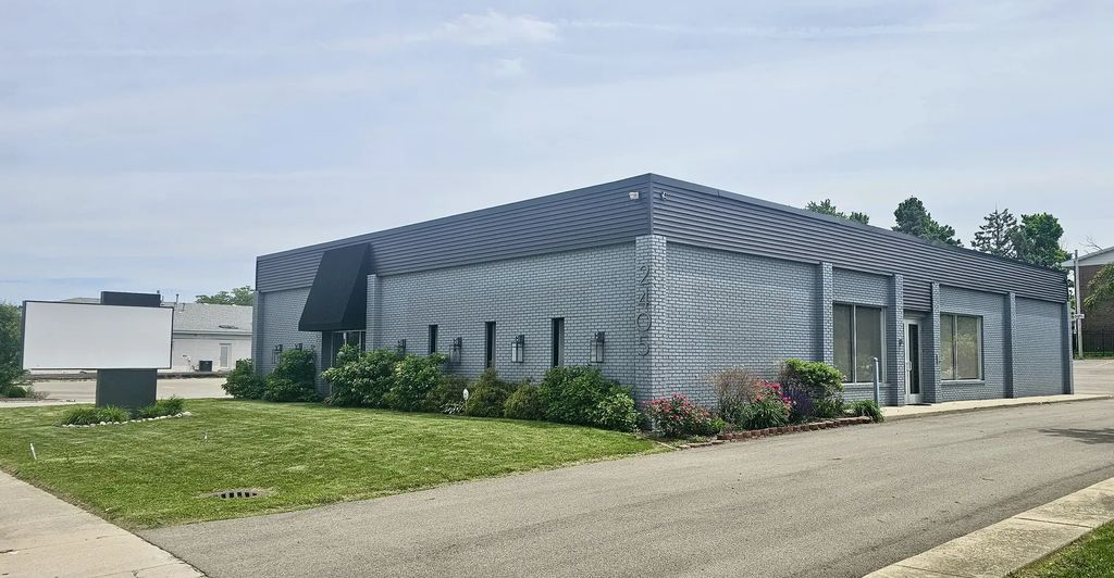 2405 E Washington Street, Bloomington