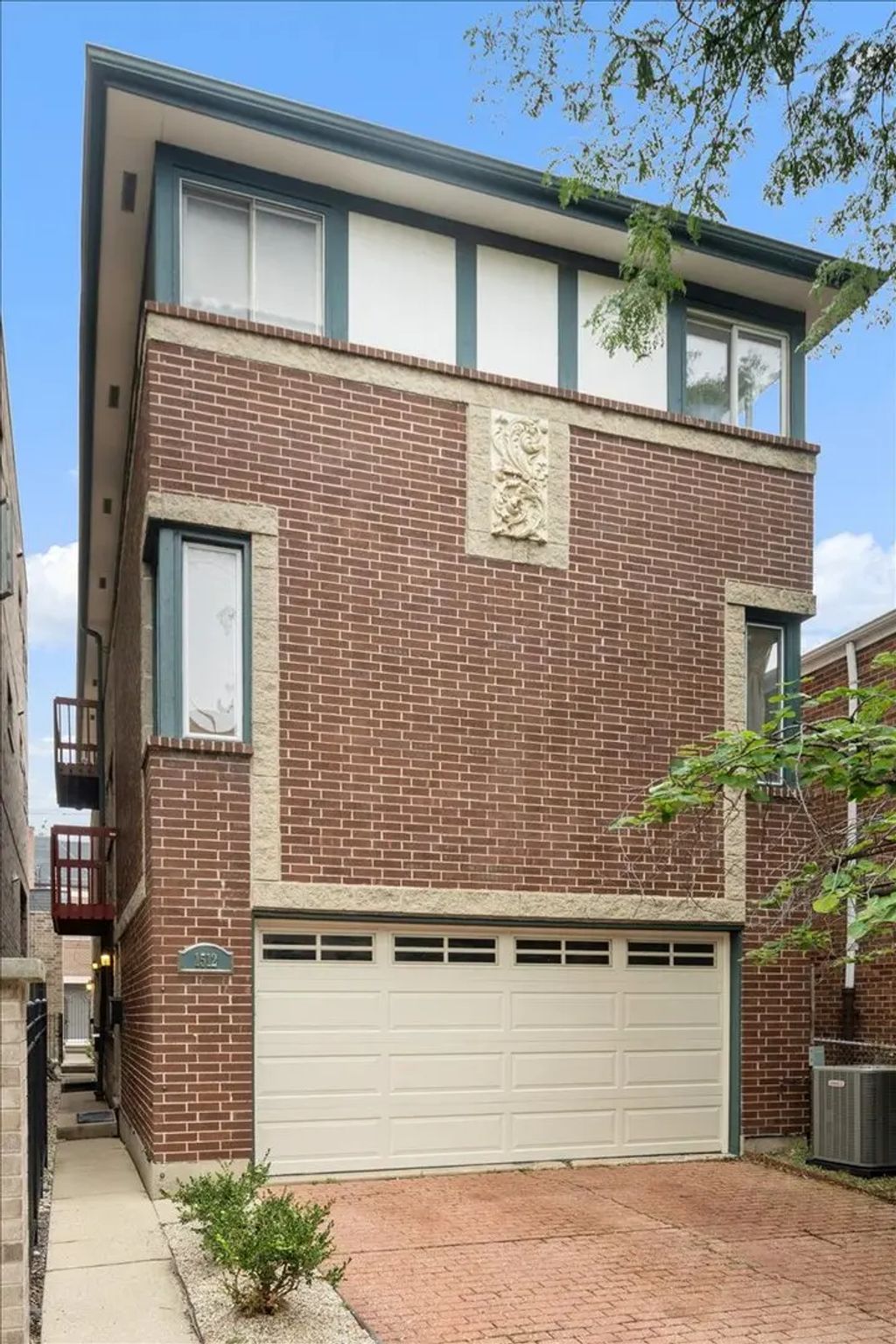 1512 W Diversey Parkway A, Chicago