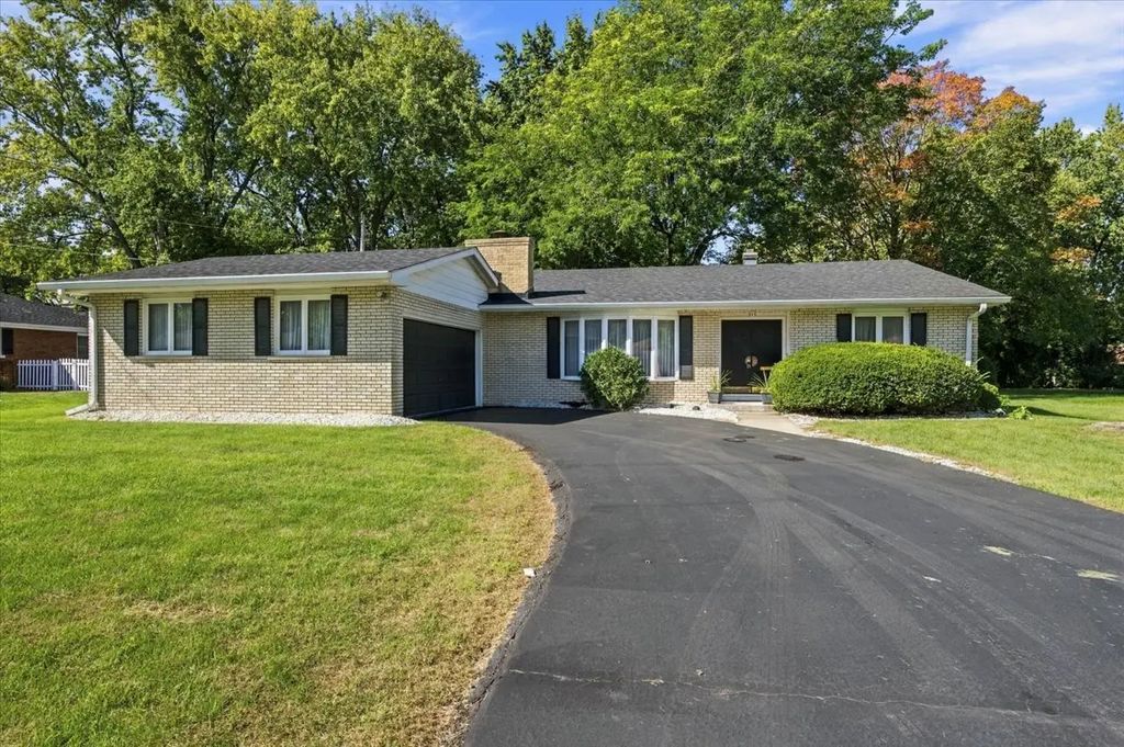 373 Lra Drive, Aurora