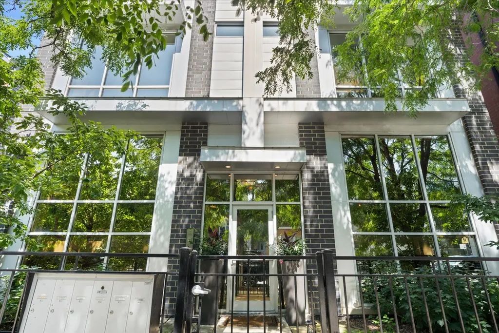 1918 W Armitage Avenue 1a, Chicago