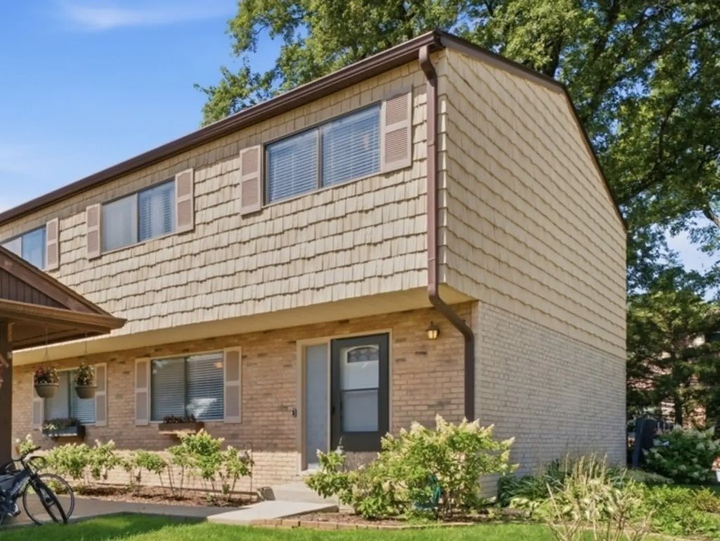 490 Tahoe Circle Drive, Wheeling