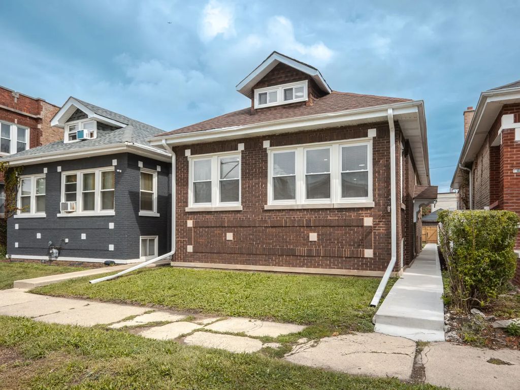 8411 S Throop Street, Chicago