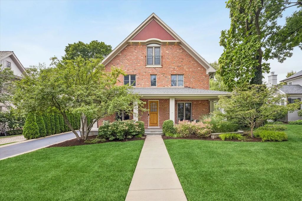 420 N Lincoln Street, Hinsdale