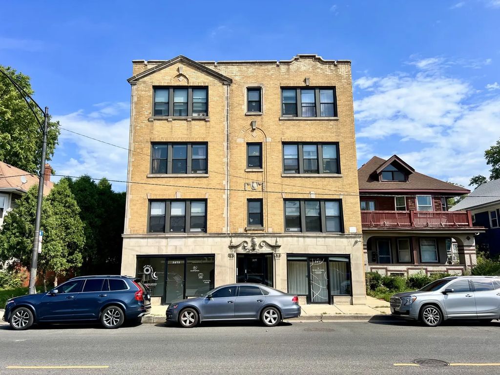 3641 N Pulaski Road S, Chicago