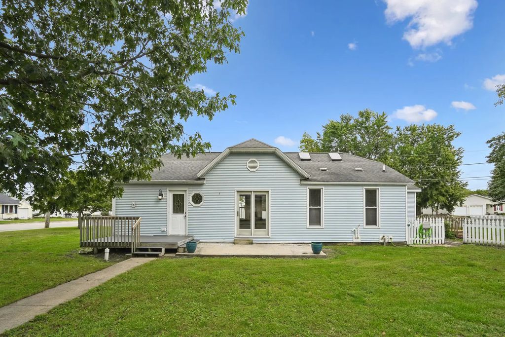 1202 Main Street, Erie