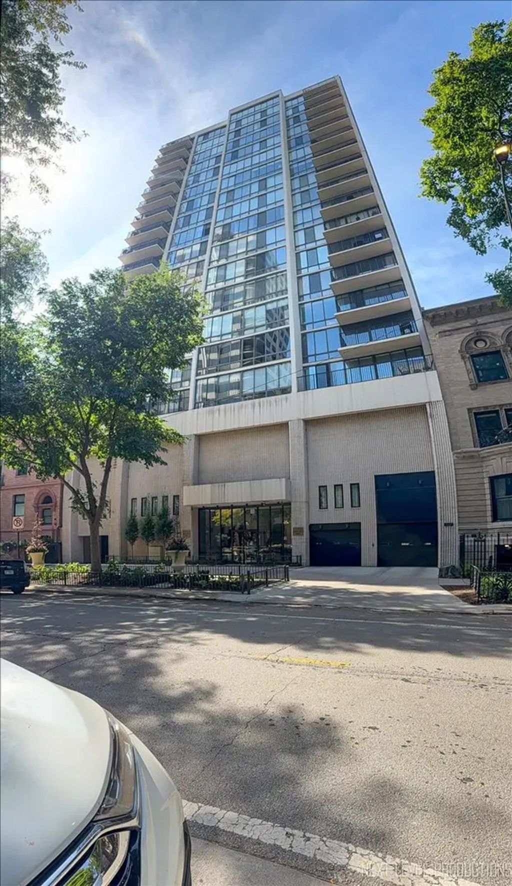 1516 N State Parkway 8c, Chicago