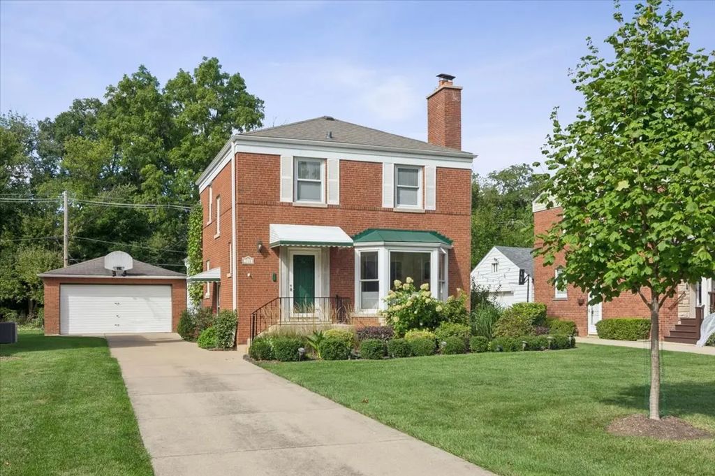 138 Park Avenue, River Forest