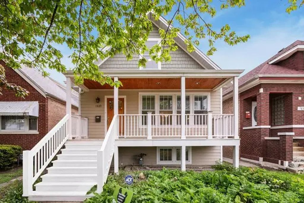 1527 Elmwood Avenue, Berwyn